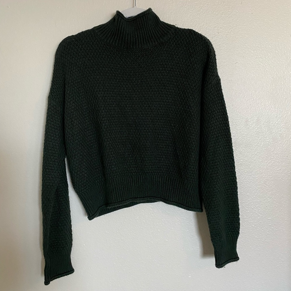 Knitted turtle neck sweater - cozy casual - Medium Large - dark green